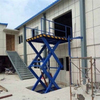 供應山東濟南2-3噸廠房倉庫升降機液壓升降貨梯升降臺