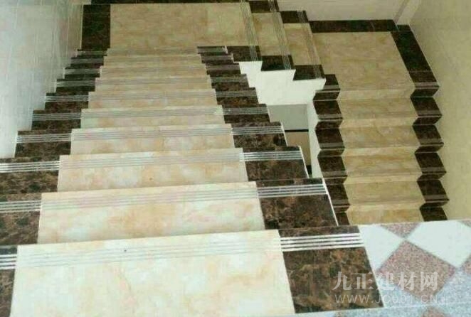 樓梯瓷磚