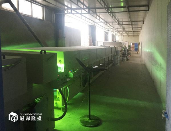 重庆冠森隆盛木门 80米uv生产线设备