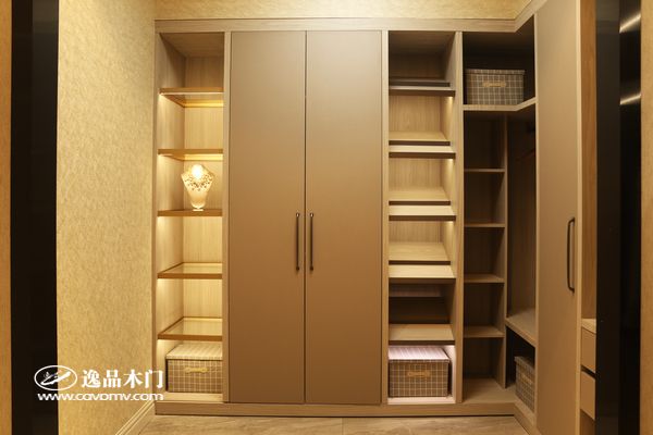 重庆逸品木门全屋定制家居居然之家集团全国**店(重庆金源店)杂物柜