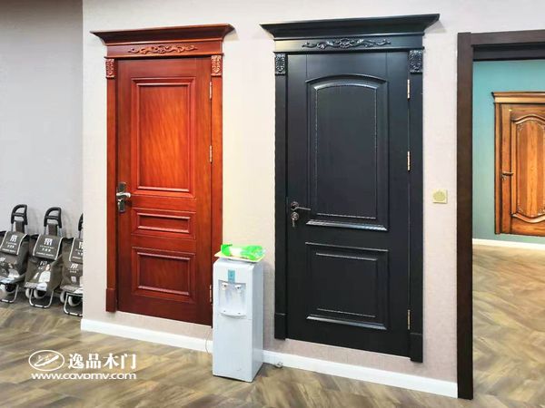 重庆逸品木门银川专卖店主打款木门展示区