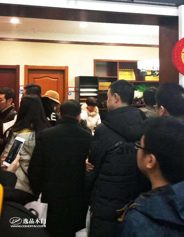 逸品木门红星美凯龙宜昌专卖店活动热闹