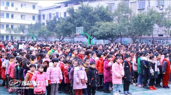 重庆逸品木门:复隆实验学校学生