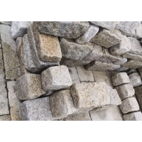 垒墙自然石