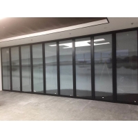 會議室鋁框吊軌玻璃隔斷墻可伸縮折疊門設計 