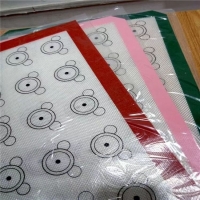 蘇州亞勝豪硅膠不粘墊不變形易清洗耐高溫玻璃纖維烤墊 