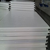 工程铝扣板 600*600穿孔铝方板 600×600铝扣板吊