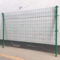 長沙望城建筑電焊網 農園果園鐵絲圍擋銷售廠家