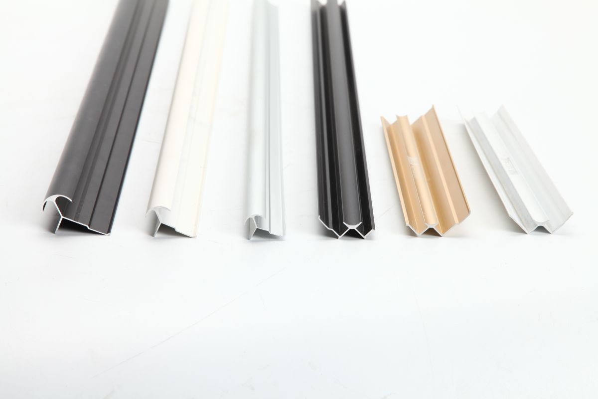 我厂可订做异性阳角线 PVC石膏板收边阳角线 收边条 1×2CM-阿里巴巴